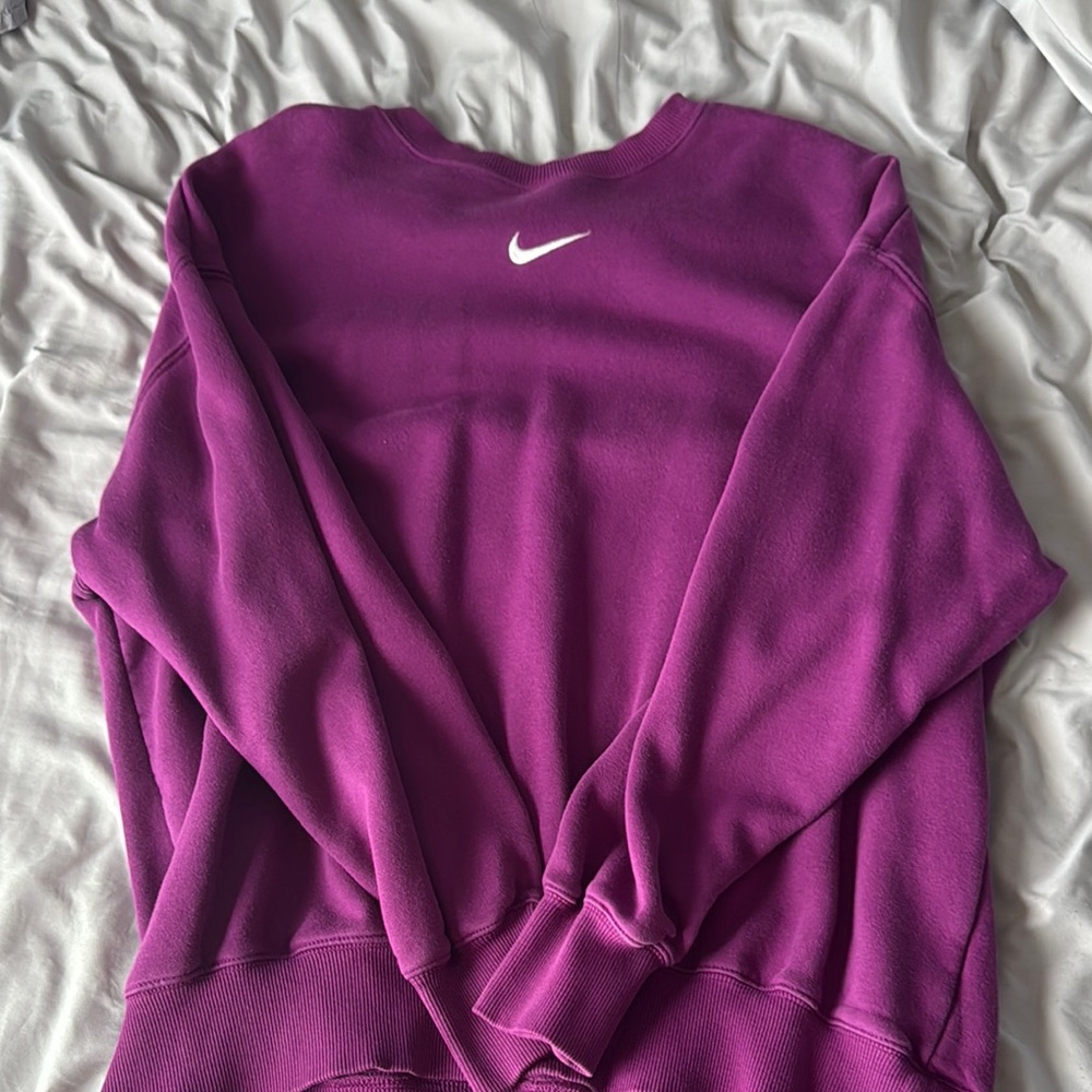 Nike Magenta Crewneck Sweatshirt